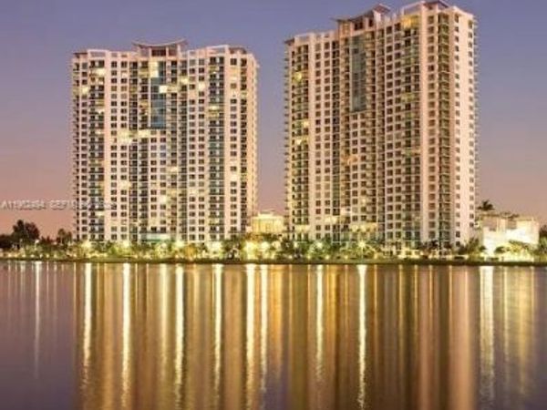 2641 N Flamingo Rd , Unit TH5N, Sunrise, FL 33323