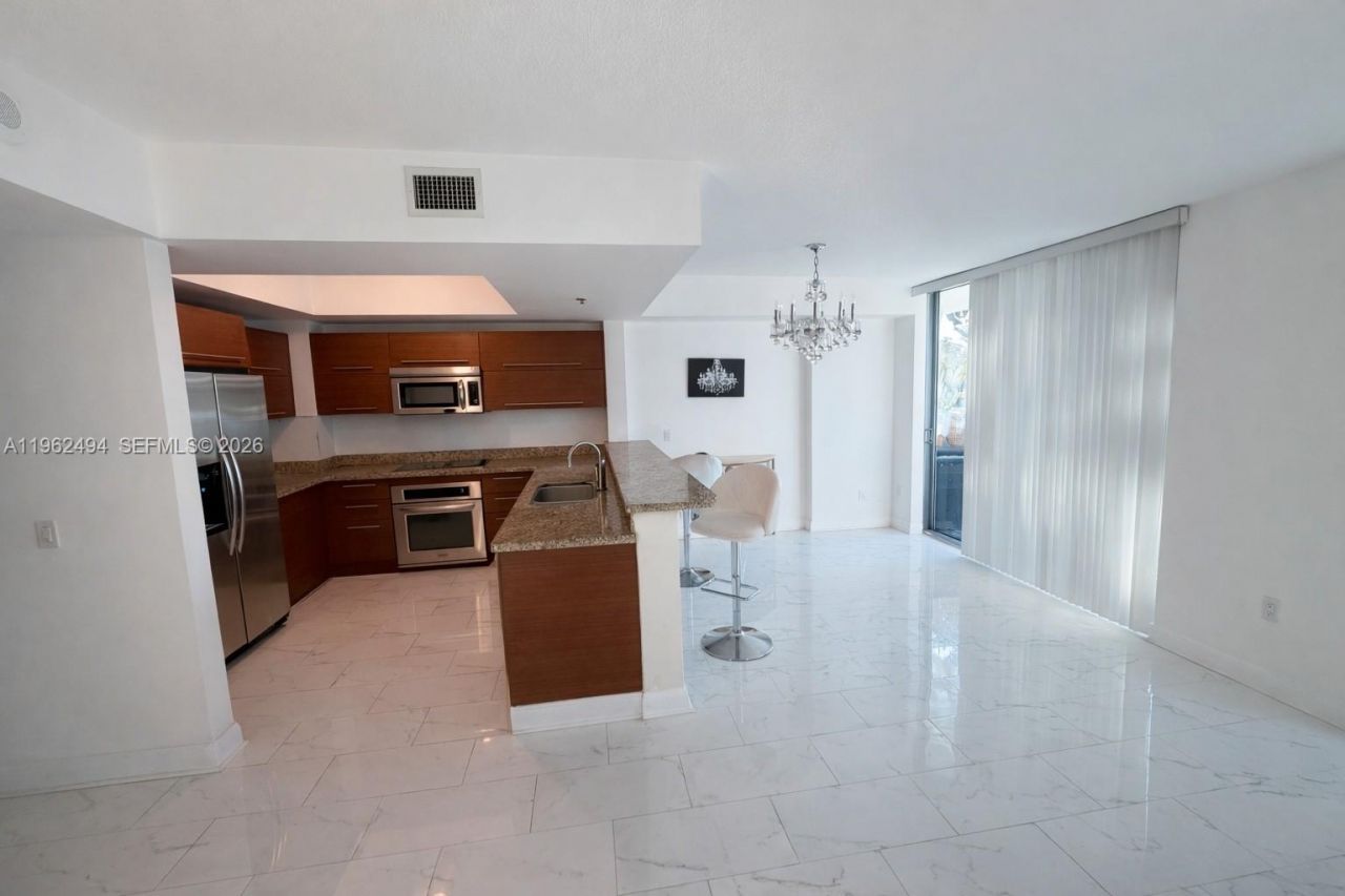 2641 N Flamingo Rd , Unit TH5N, Sunrise, FL 33323 Photo