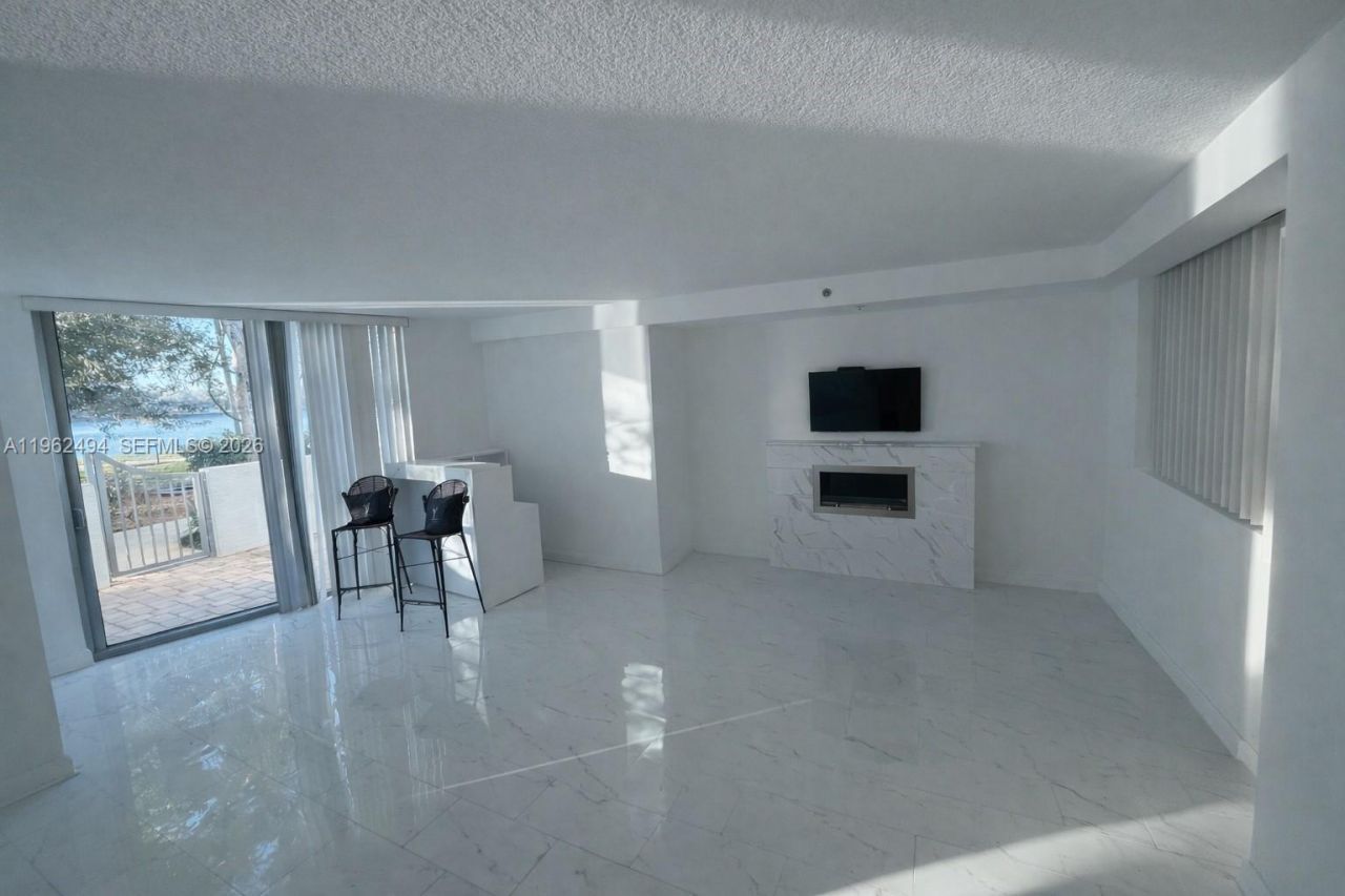 2641 N Flamingo Rd , Unit TH5N, Sunrise, FL 33323 Photo