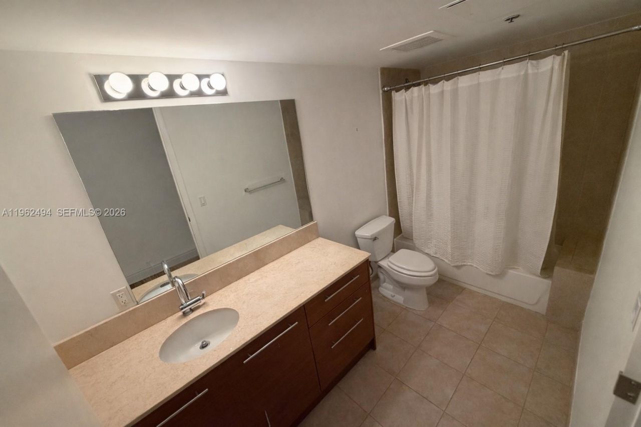 2641 N Flamingo Rd , Unit TH5N, Sunrise, FL 33323 Photo