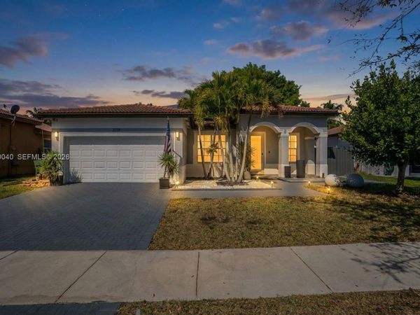 2132 NE 38th Rd , Homestead, FL 33033