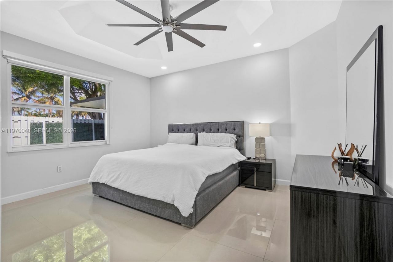 2132 NE 38th Rd , Homestead, FL 33033 Photo