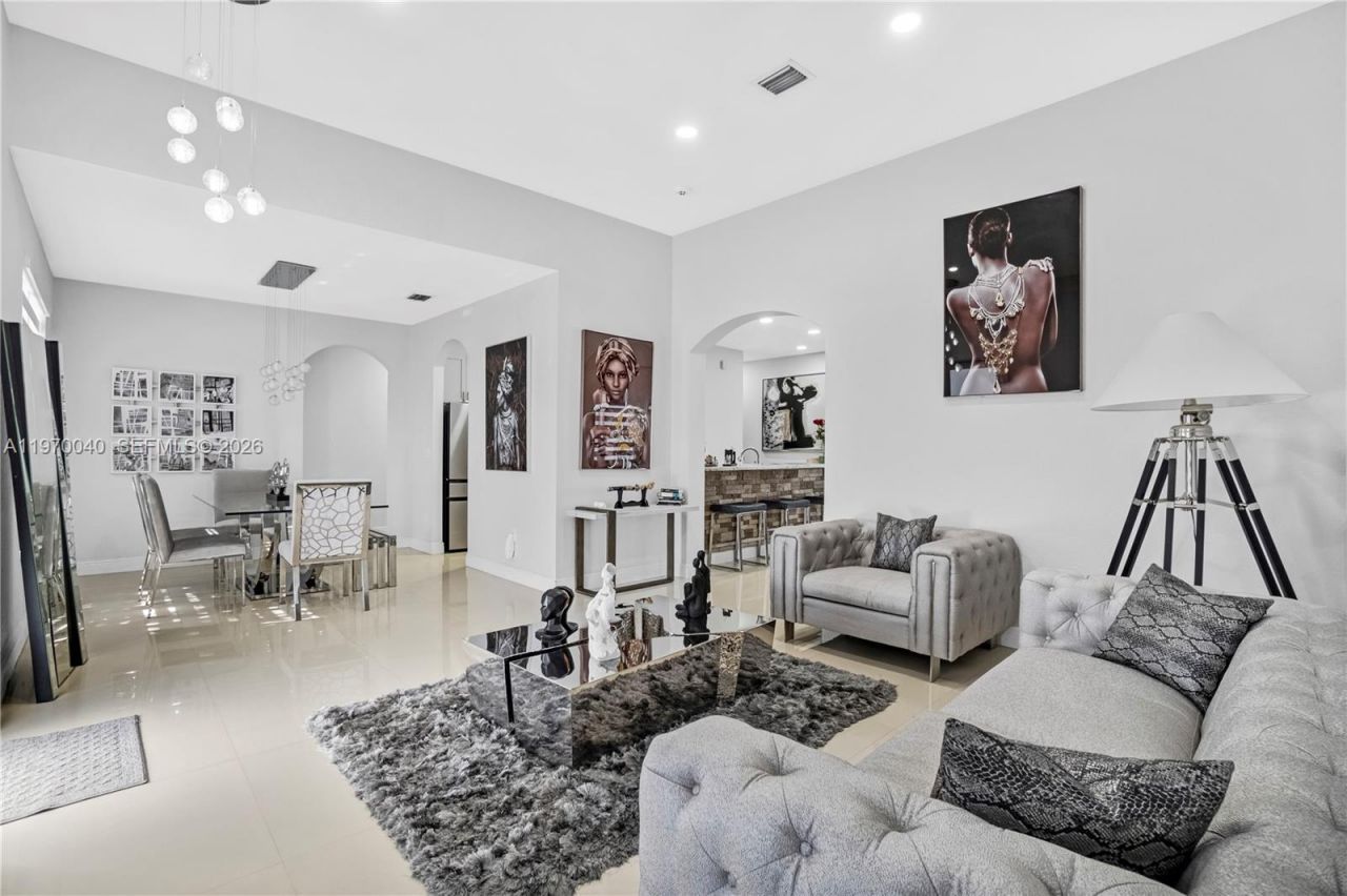 2132 NE 38th Rd , Homestead, FL 33033 Photo