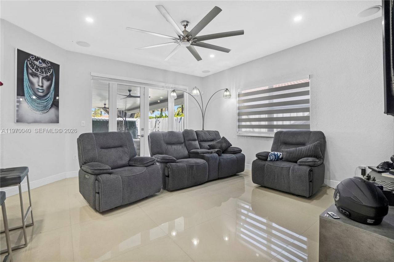 2132 NE 38th Rd , Homestead, FL 33033 Photo