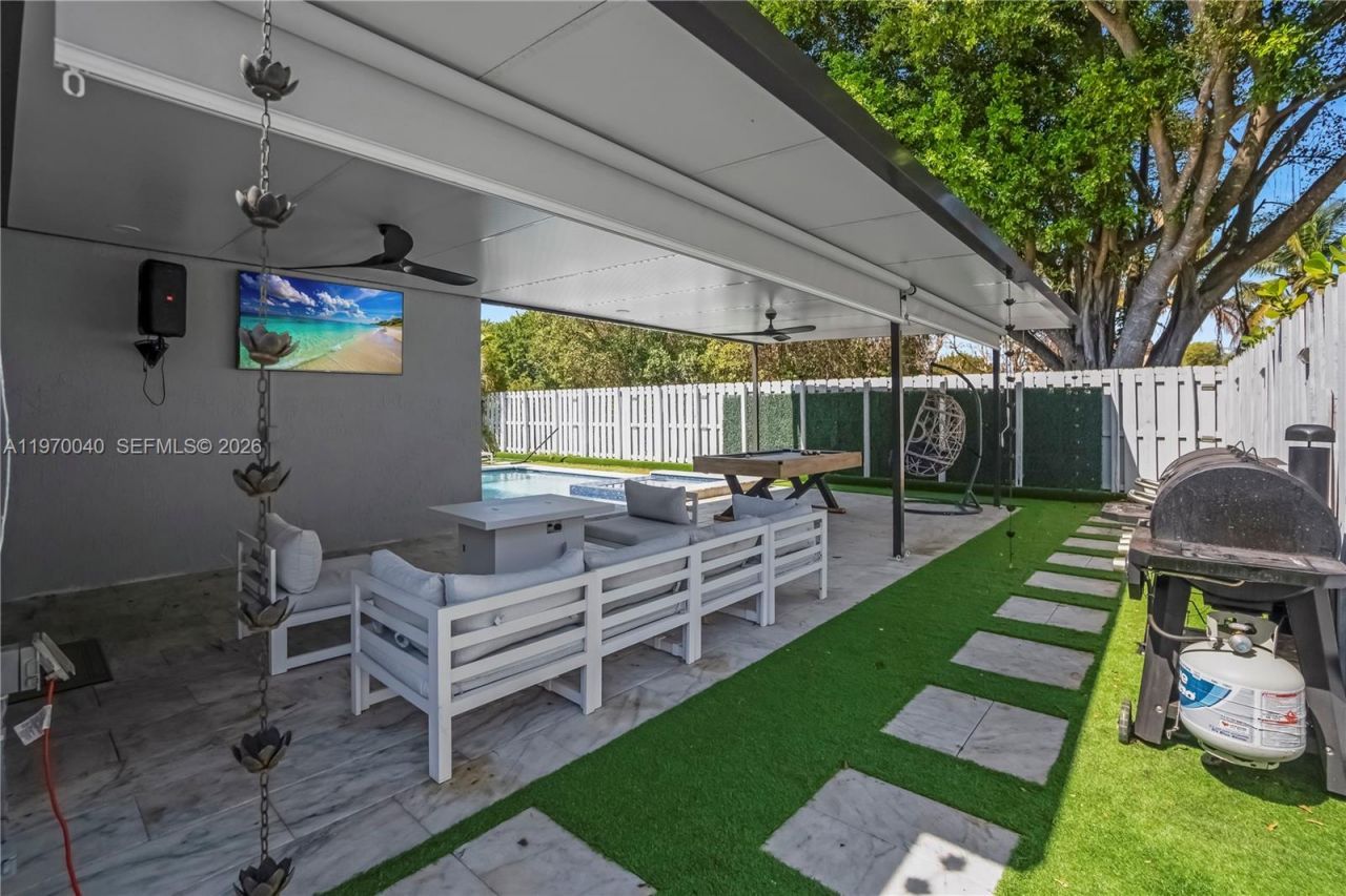 2132 NE 38th Rd , Homestead, FL 33033 Photo