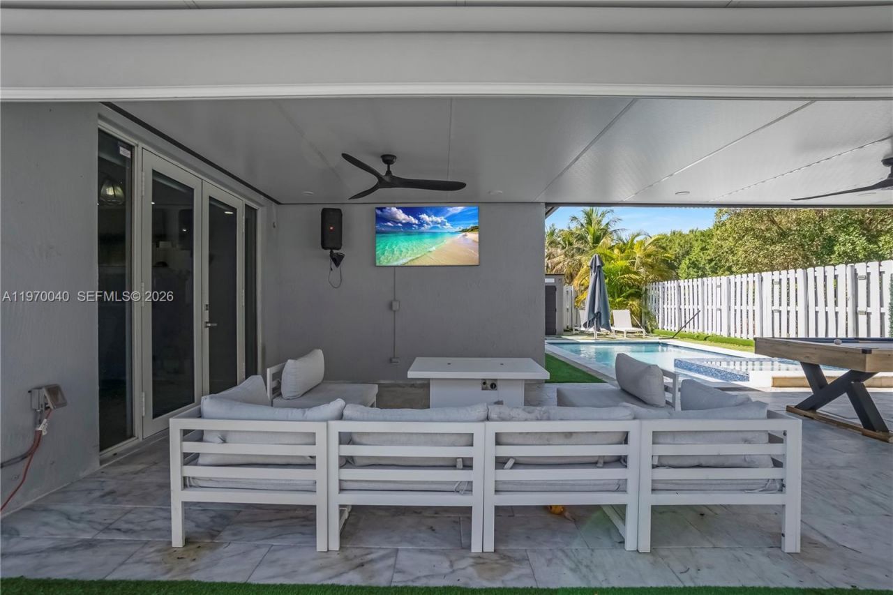 2132 NE 38th Rd , Homestead, FL 33033 Photo