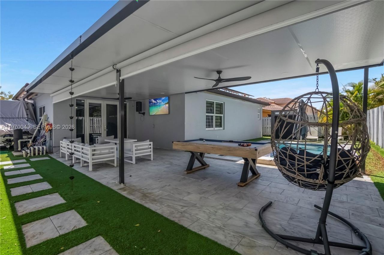 2132 NE 38th Rd , Homestead, FL 33033 Photo