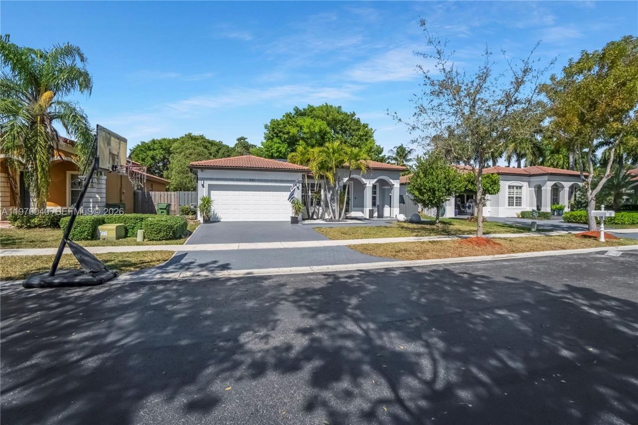 2132 NE 38th Rd , Homestead, FL 33033 Photo