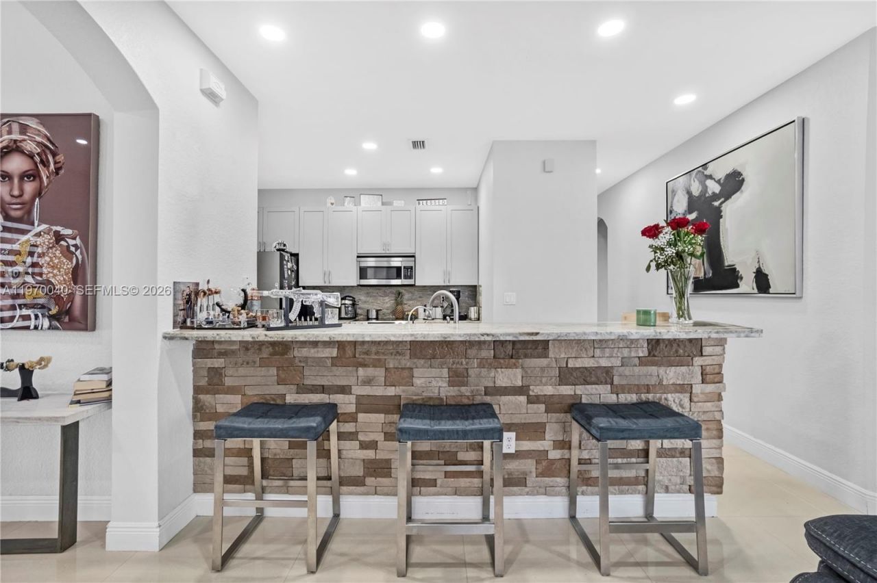 2132 NE 38th Rd , Homestead, FL 33033 Photo