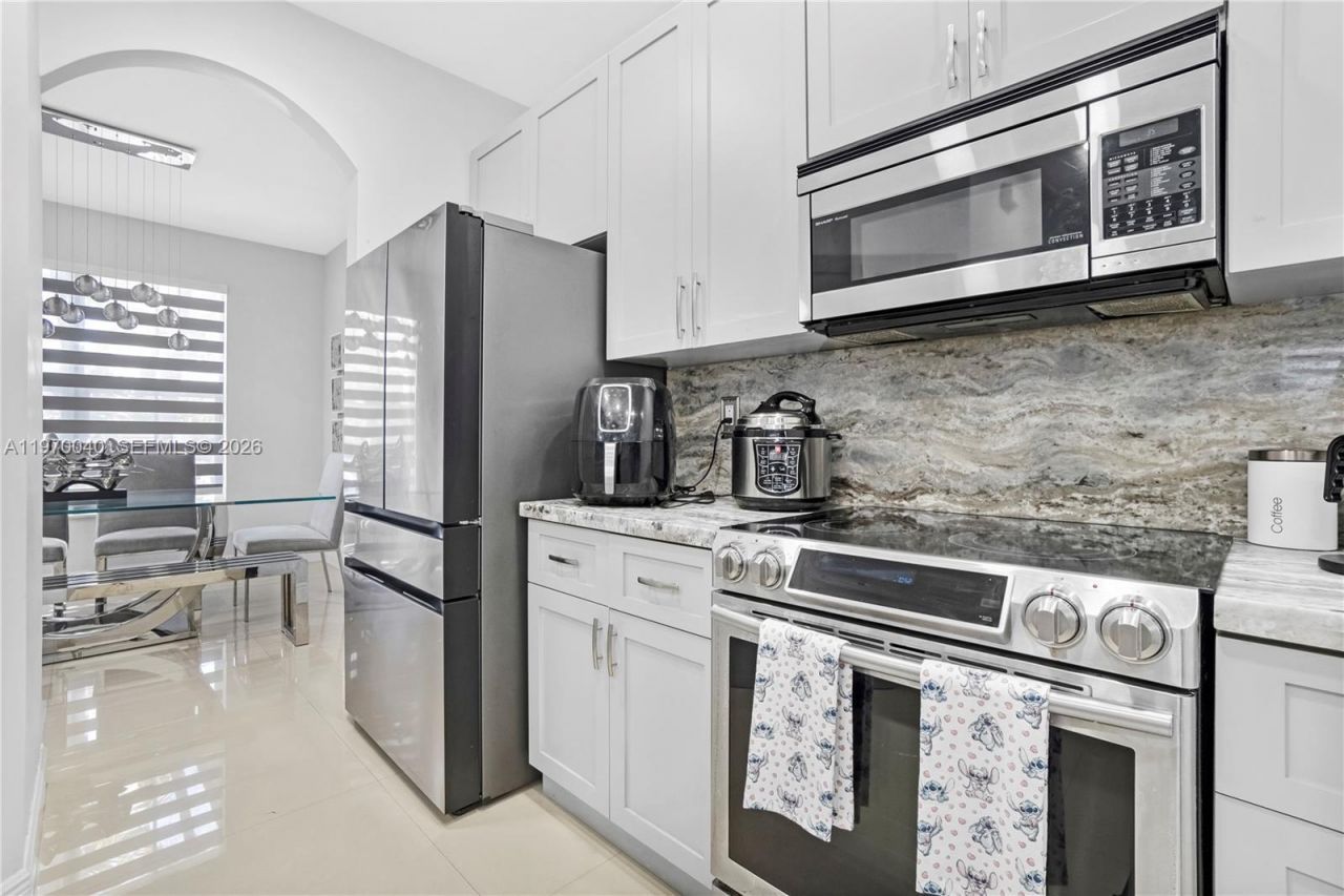 2132 NE 38th Rd , Homestead, FL 33033 Photo