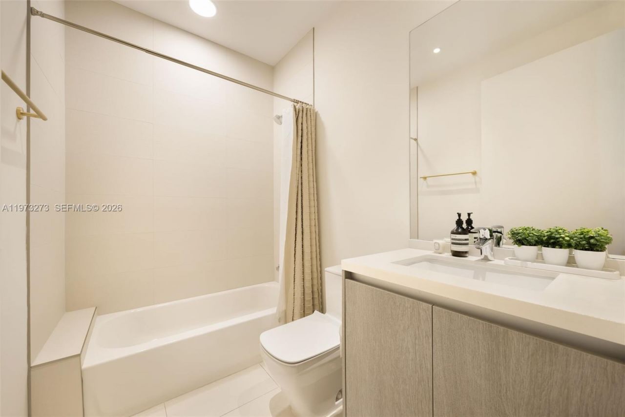 3156 SW 27th Ave, Unit 305, Coconut Grove, FL 33133 Photo