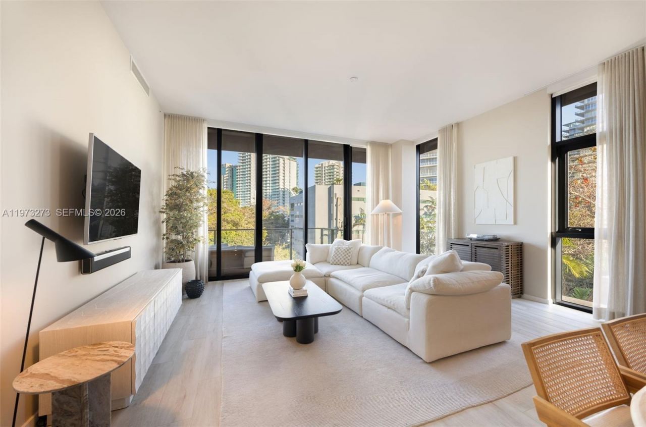 3156 SW 27th Ave, Unit 305, Coconut Grove, FL 33133 Photo