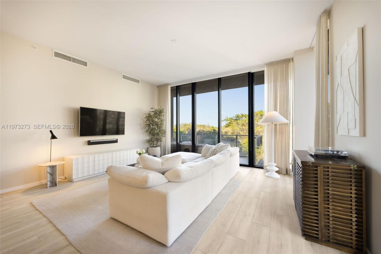 3156 SW 27th Ave, Unit 305, Coconut Grove, FL 33133 Photo