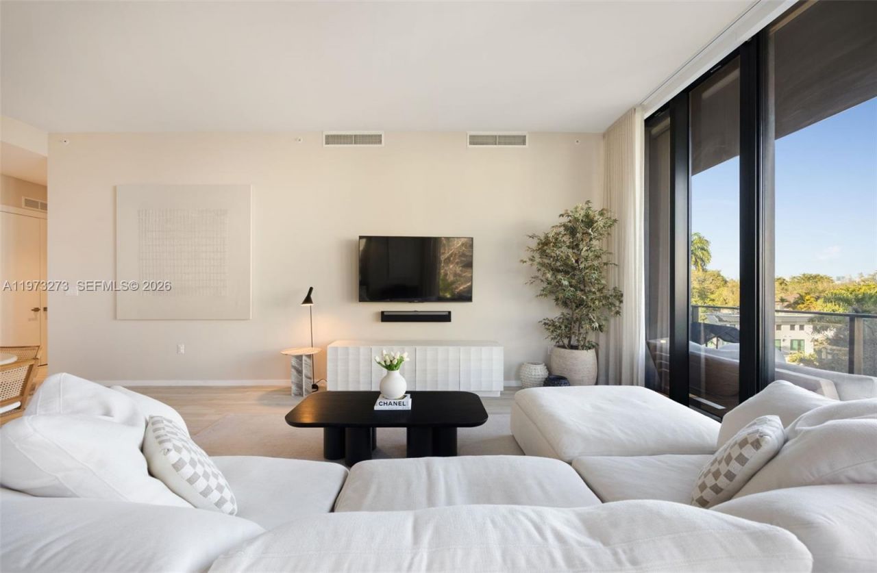 3156 SW 27th Ave, Unit 305, Coconut Grove, FL 33133 Photo