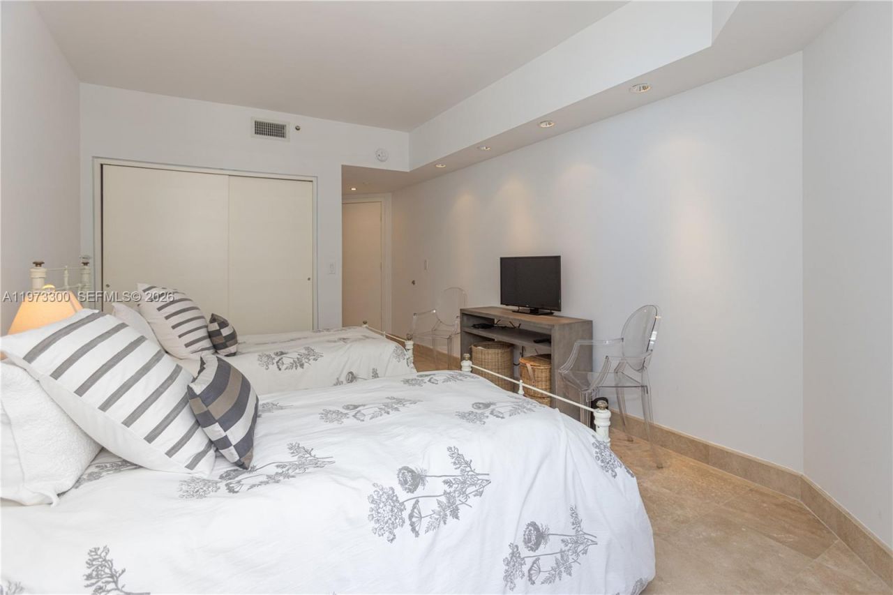 9559 Collins Ave , Unit S7-D, Surfside, FL 33154 Photo