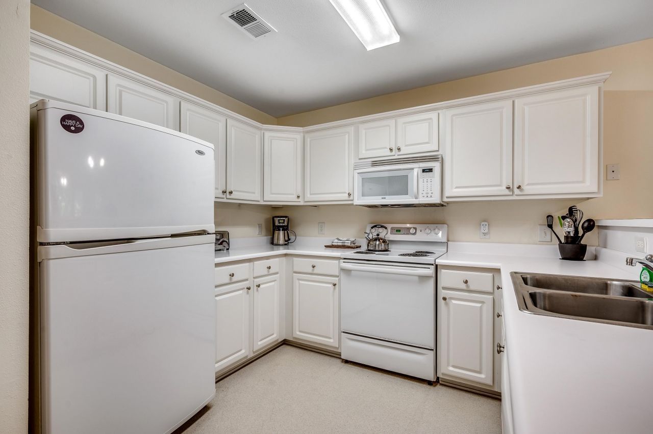 1135 Blue Stem Dr.  Photo 9