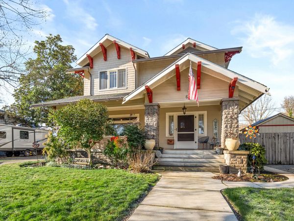 610 S Holly Street, Medford, OR 97501