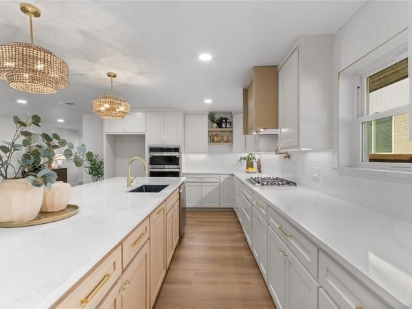 9016 Westbriar Drive , Dallas, TX 75228