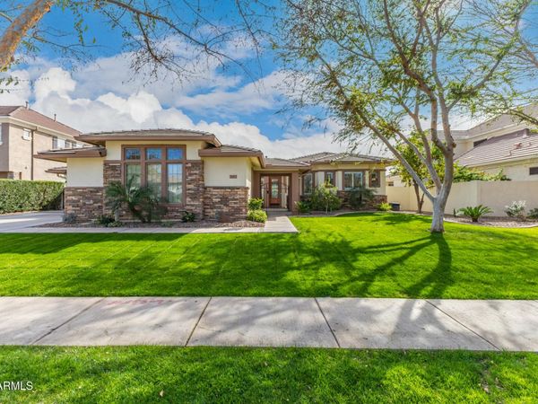 3093 E COMSTOCK Drive, Gilbert, AZ 85296