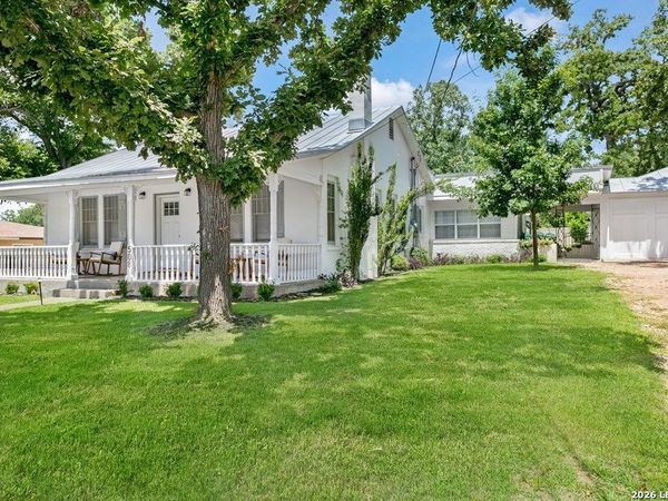 508 N Orange St, Fredericksburg, TX 78624
