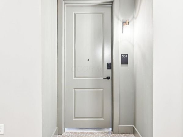 270 Dickenson Street, Unit 301, Columbus, OH 43215