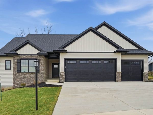 1311 E Gable Way, Tiffin, IA 52340