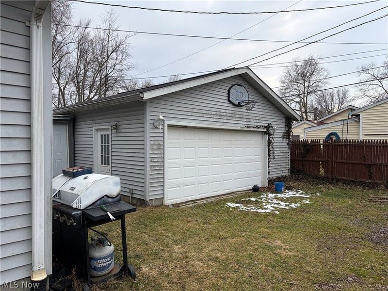 1268 Oxford Drive, Madison, OH 44057 Photo 4