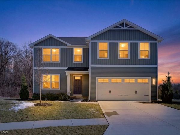 2457 Bishop Oval, Barberton, OH 44203