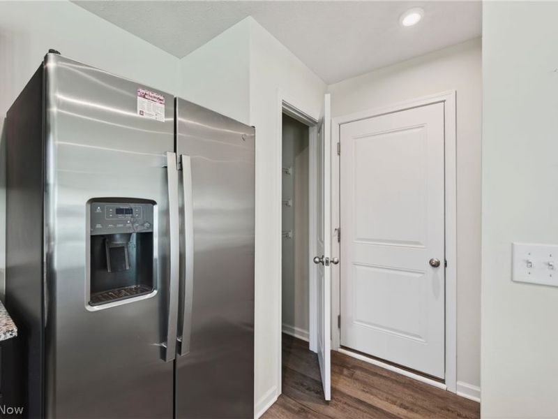 2457 Bishop Oval, Barberton, OH 44203 Photo 10