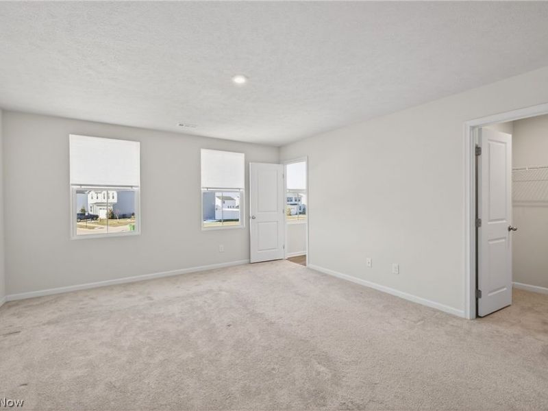 2457 Bishop Oval, Barberton, OH 44203 Photo 13