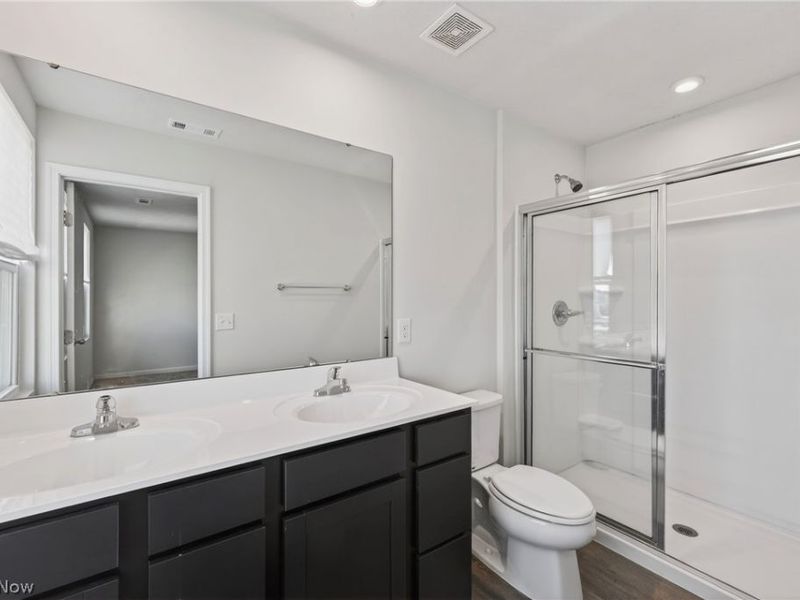 2457 Bishop Oval, Barberton, OH 44203 Photo 16