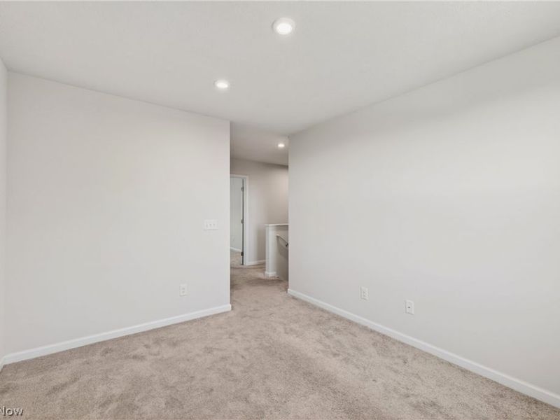 2457 Bishop Oval, Barberton, OH 44203 Photo 20