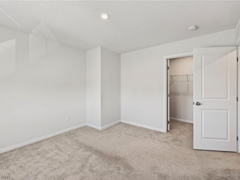 2457 Bishop Oval, Barberton, OH 44203 Photo 22