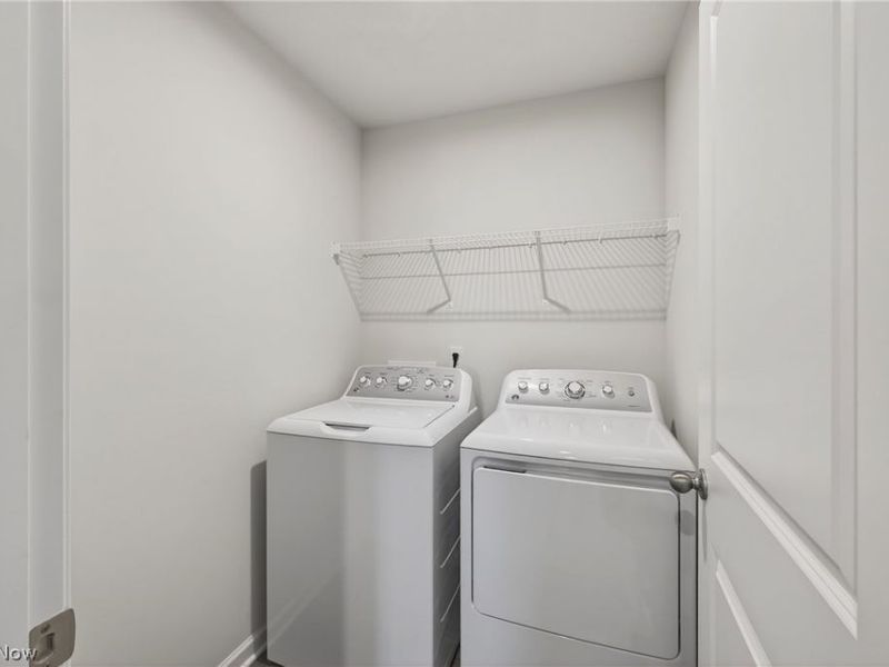 2457 Bishop Oval, Barberton, OH 44203 Photo 27