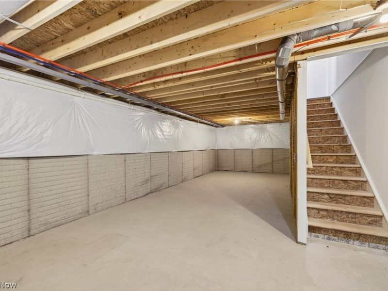 2457 Bishop Oval, Barberton, OH 44203 Photo 33