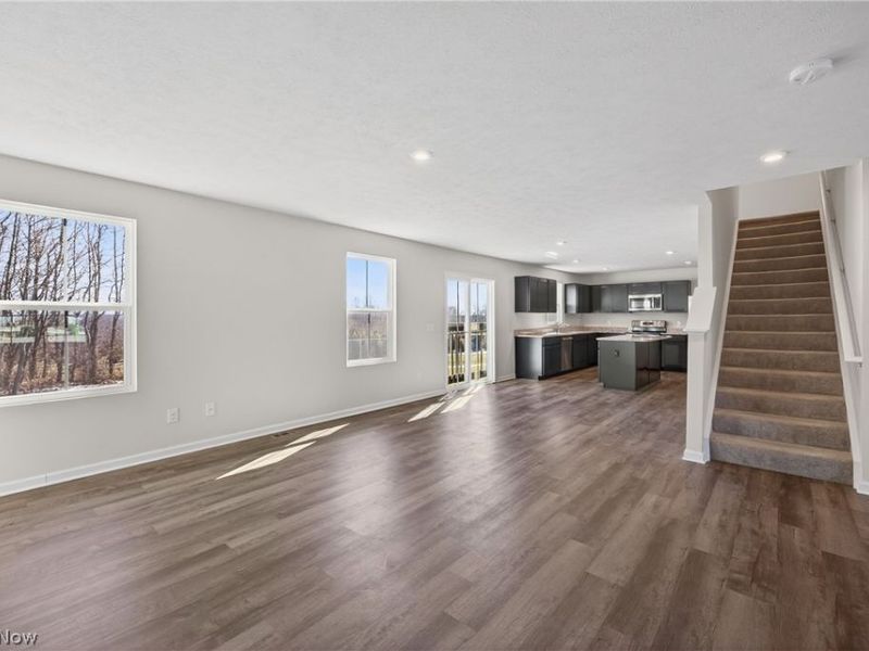 2457 Bishop Oval, Barberton, OH 44203 Photo 4