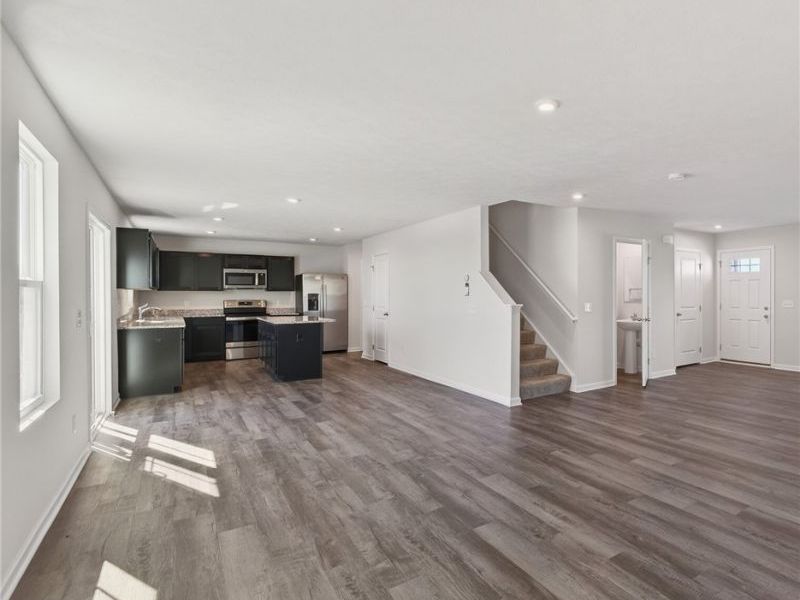 2457 Bishop Oval, Barberton, OH 44203 Photo 5