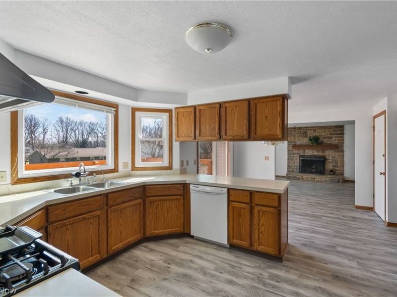 6496 Sandava Avenue NW, Canton, OH 44718 Photo 12