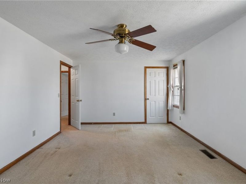 6496 Sandava Avenue NW, Canton, OH 44718 Photo 23