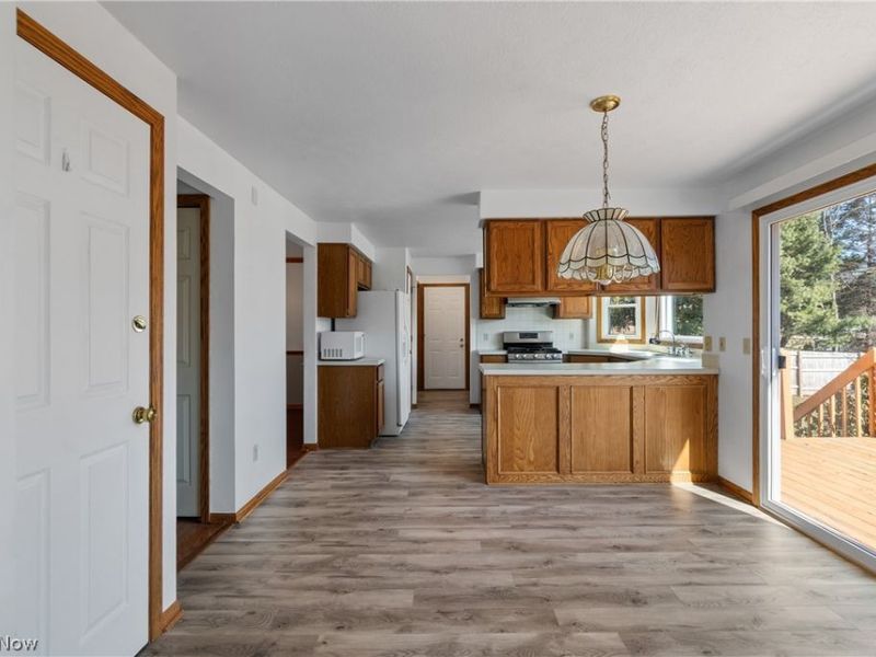 6496 Sandava Avenue NW, Canton, OH 44718 Photo 9