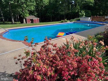 6375 UNION MILL ROAD, CLIFTON, VA 20124