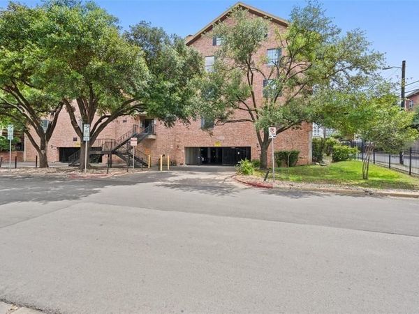 2401 Leon ST, Unit 201, Austin, TX 78705