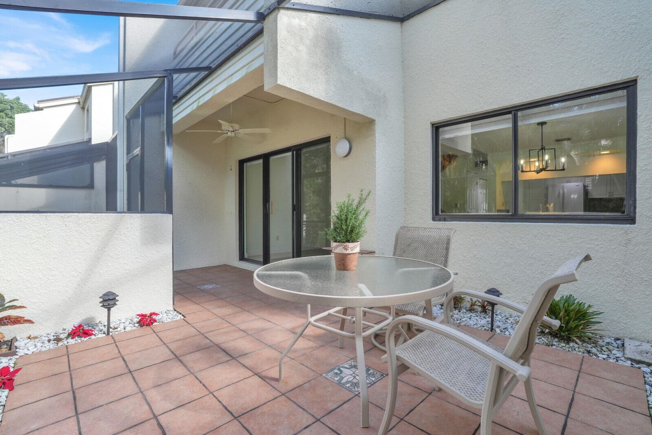 215 Oak Harbour Drive, Juno Beach, FL 33408 Photo