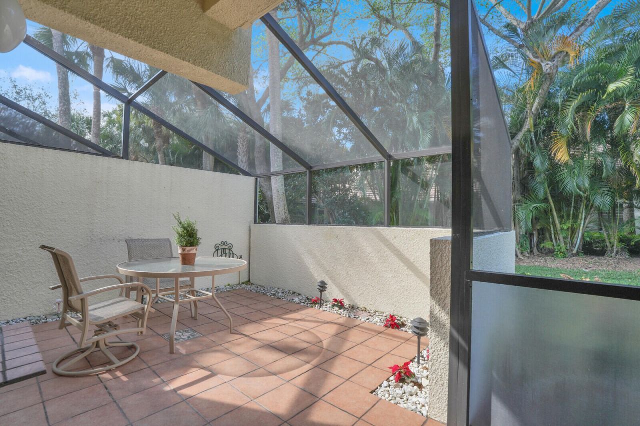 215 Oak Harbour Drive, Juno Beach, FL 33408 Photo