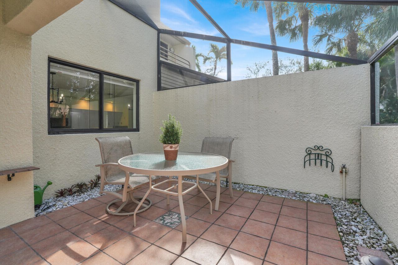 215 Oak Harbour Drive, Juno Beach, FL 33408 Photo