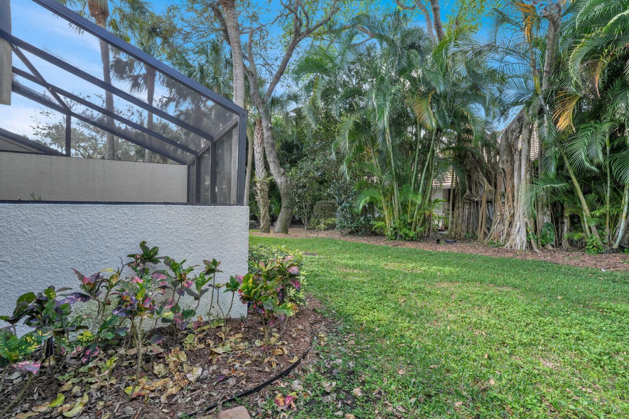 215 Oak Harbour Drive, Juno Beach, FL 33408 Photo