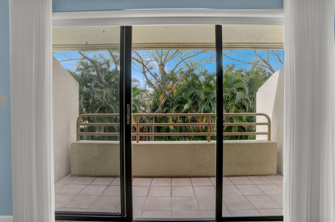 215 Oak Harbour Drive, Juno Beach, FL 33408 Photo