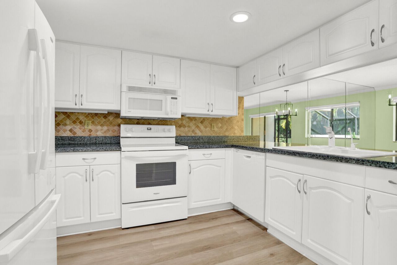 215 Oak Harbour Drive, Juno Beach, FL 33408 Photo