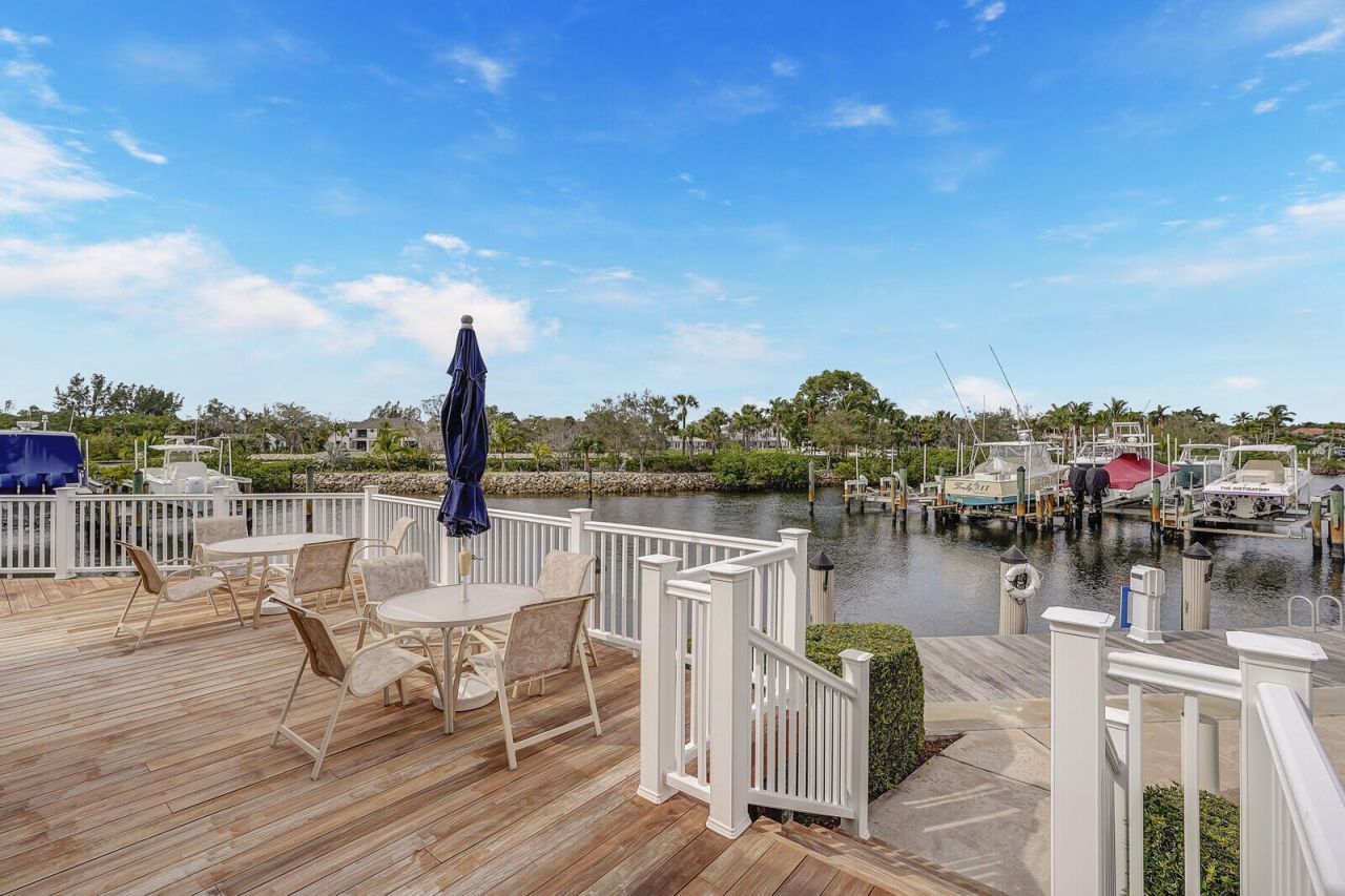 215 Oak Harbour Drive, Juno Beach, FL 33408 Photo
