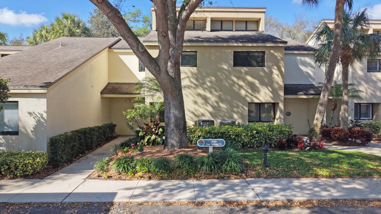 215 Oak Harbour Drive, Juno Beach, FL 33408 Photo